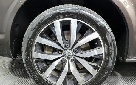 Volkswagen Multivan T6 рестайлинг, 2015 год, 3 647 000 рублей, 9 фотография