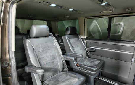 Volkswagen Multivan T6 рестайлинг, 2015 год, 3 647 000 рублей, 17 фотография