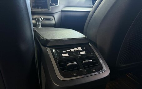 Volvo XC90 II рестайлинг, 2015 год, 2 999 000 рублей, 17 фотография