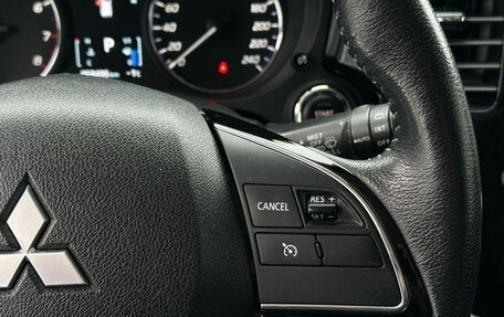 Mitsubishi Outlander III рестайлинг 3, 2021 год, 2 499 000 рублей, 14 фотография
