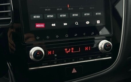 Mitsubishi Outlander III рестайлинг 3, 2021 год, 2 499 000 рублей, 18 фотография