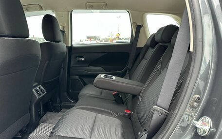 Mitsubishi Outlander III рестайлинг 3, 2021 год, 2 499 000 рублей, 27 фотография