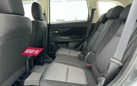 Mitsubishi Outlander III рестайлинг 3, 2021 год, 2 499 000 рублей, 26 фотография