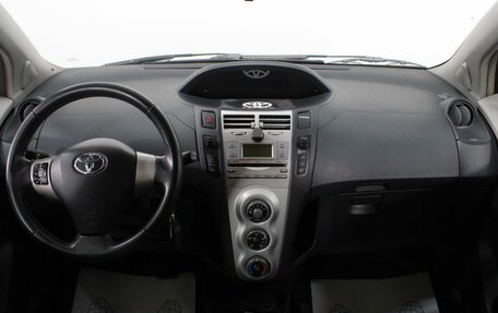 Toyota Yaris III рестайлинг, 2008 год, 529 000 рублей, 13 фотография