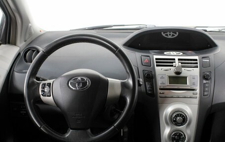 Toyota Yaris III рестайлинг, 2008 год, 529 000 рублей, 15 фотография