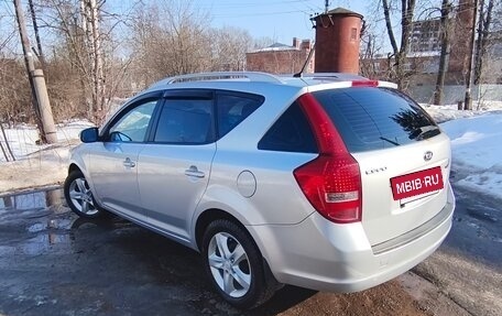 KIA cee'd I рестайлинг, 2011 год, 689 000 рублей, 2 фотография