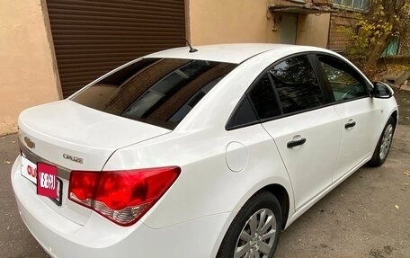 Chevrolet Cruze II, 2011 год, 590 000 рублей, 3 фотография