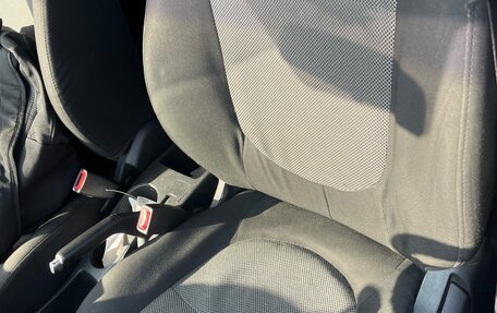 Hyundai Solaris II рестайлинг, 2011 год, 490 000 рублей, 7 фотография