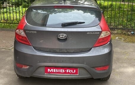 Hyundai Solaris II рестайлинг, 2011 год, 490 000 рублей, 4 фотография