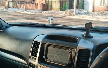 Toyota Land Cruiser Prado 120 рестайлинг, 2003 год, 1 950 000 рублей, 14 фотография