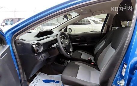 Toyota Prius IV XW50, 2021 год, 2 307 000 рублей, 8 фотография