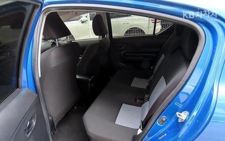 Toyota Prius IV XW50, 2021 год, 2 307 000 рублей, 9 фотография