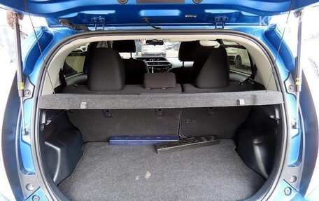 Toyota Prius IV XW50, 2021 год, 2 307 000 рублей, 10 фотография