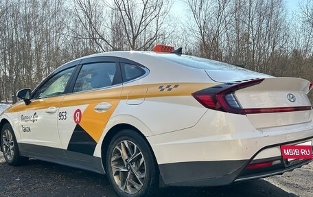 Hyundai Sonata VIII, 2021 год, 1 420 000 рублей, 5 фотография