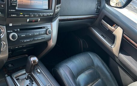 Toyota Land Cruiser 200, 2011 год, 3 100 000 рублей, 8 фотография