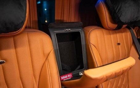 Mercedes-Benz V-Класс, 2022 год, 9 900 000 рублей, 10 фотография