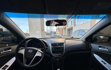 Hyundai Solaris II рестайлинг, 2013 год, 690 000 рублей, 12 фотография