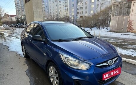 Hyundai Solaris II рестайлинг, 2013 год, 690 000 рублей, 2 фотография