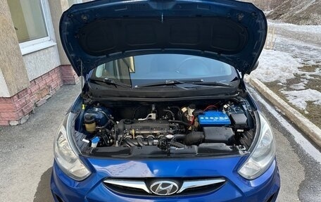 Hyundai Solaris II рестайлинг, 2013 год, 690 000 рублей, 14 фотография