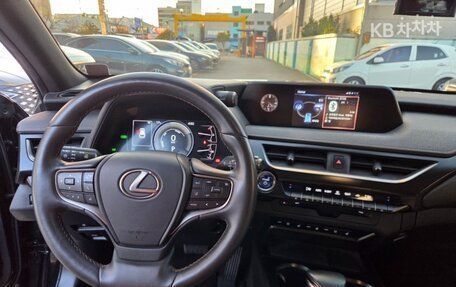 Lexus UX I, 2022 год, 3 087 000 рублей, 6 фотография