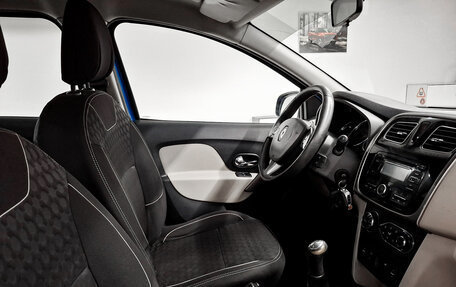 Renault Logan II, 2016 год, 655 000 рублей, 13 фотография