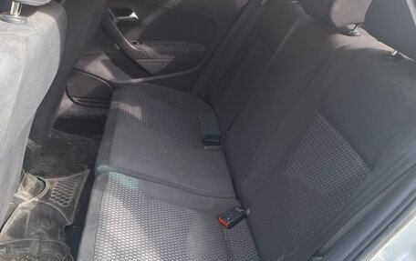 Volkswagen Polo VI (EU Market), 2011 год, 450 000 рублей, 11 фотография