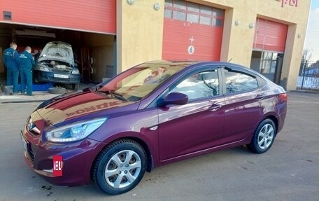 Hyundai Solaris II рестайлинг, 2013 год, 850 000 рублей, 2 фотография