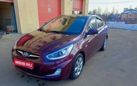 Hyundai Solaris II рестайлинг, 2013 год, 850 000 рублей, 3 фотография