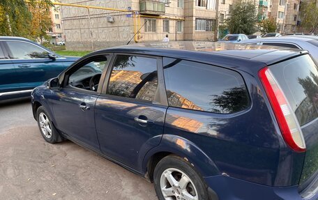 Ford Focus II рестайлинг, 2010 год, 300 000 рублей, 2 фотография