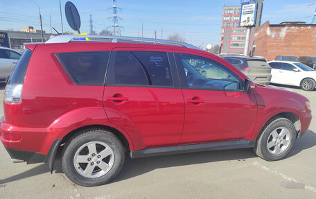 Mitsubishi Outlander III рестайлинг 3, 2010 год, 840 000 рублей, 4 фотография