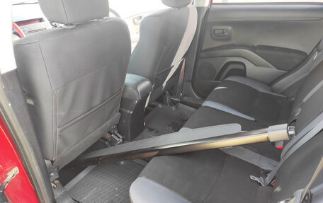 Mitsubishi Outlander III рестайлинг 3, 2010 год, 840 000 рублей, 10 фотография