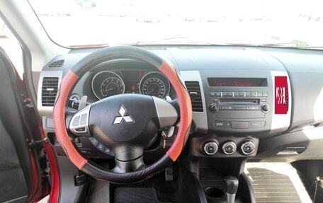 Mitsubishi Outlander III рестайлинг 3, 2010 год, 840 000 рублей, 11 фотография