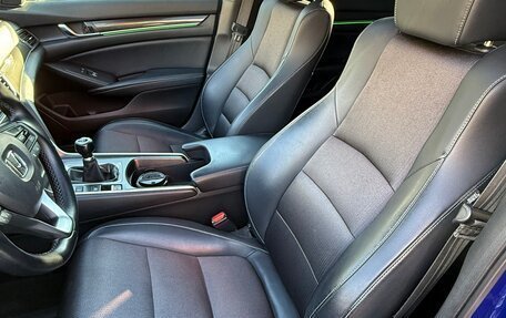 Honda Accord IX рестайлинг, 2017 год, 2 360 000 рублей, 32 фотография