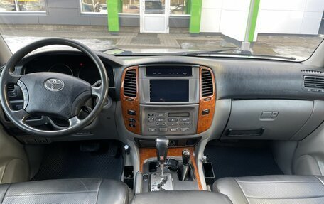 Toyota Land Cruiser 100 рестайлинг 2, 2006 год, 1 700 000 рублей, 9 фотография