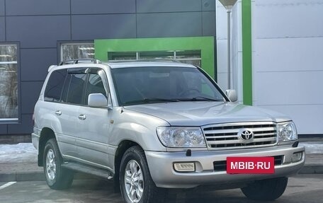Toyota Land Cruiser 100 рестайлинг 2, 2006 год, 1 700 000 рублей, 3 фотография