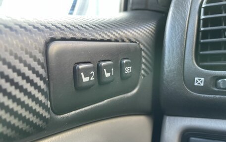 Toyota Land Cruiser 100 рестайлинг 2, 2006 год, 1 700 000 рублей, 14 фотография