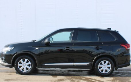 Mitsubishi Outlander III рестайлинг 3, 2021 год, 2 200 000 рублей, 4 фотография