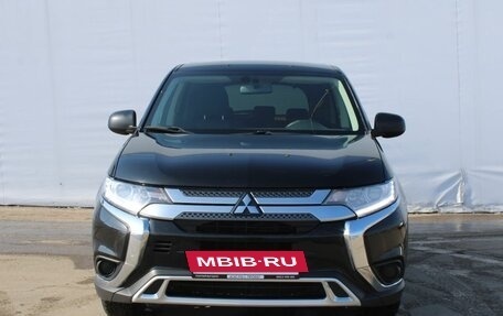 Mitsubishi Outlander III рестайлинг 3, 2021 год, 2 200 000 рублей, 2 фотография