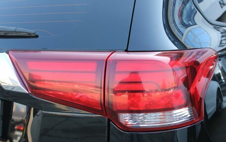 Mitsubishi Outlander III рестайлинг 3, 2021 год, 2 200 000 рублей, 20 фотография