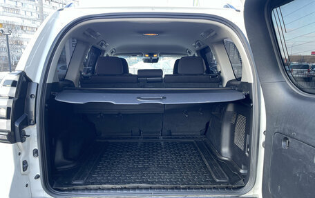 Toyota Land Cruiser Prado 150 рестайлинг 2, 2021 год, 5 350 000 рублей, 12 фотография
