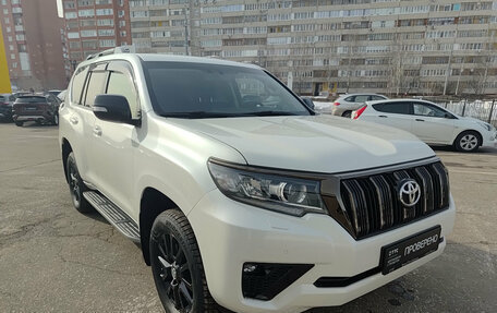 Toyota Land Cruiser Prado 150 рестайлинг 2, 2021 год, 5 350 000 рублей, 3 фотография