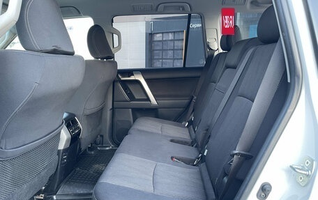 Toyota Land Cruiser Prado 150 рестайлинг 2, 2021 год, 5 350 000 рублей, 15 фотография