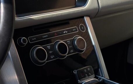 Land Rover Range Rover IV рестайлинг, 2017 год, 5 499 000 рублей, 2 фотография