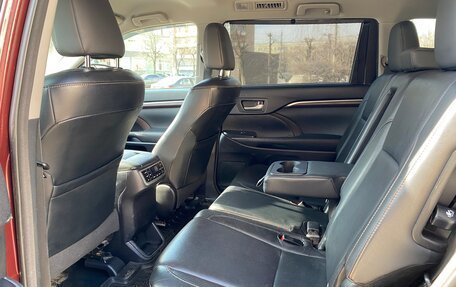 Toyota Highlander III, 2014 год, 3 500 000 рублей, 6 фотография