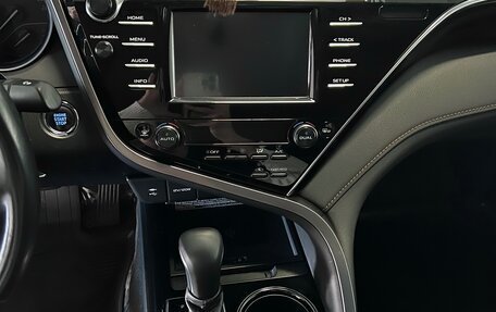 Toyota Camry, 2019 год, 2 900 000 рублей, 11 фотография