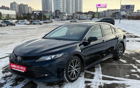 Toyota Camry, 2019 год, 2 900 000 рублей, 4 фотография