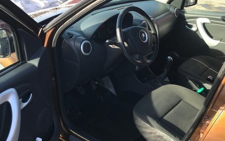 Renault Sandero I, 2013 год, 750 000 рублей, 6 фотография
