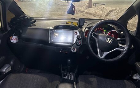 Honda Fit III, 2008 год, 560 000 рублей, 2 фотография
