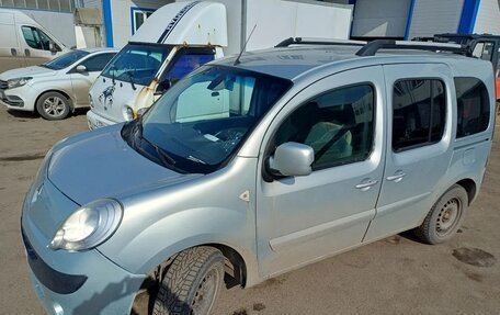 Renault Kangoo II рестайлинг, 2012 год, 550 000 рублей, 2 фотография