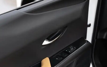 Lexus UX I, 2022 год, 3 650 010 рублей, 15 фотография